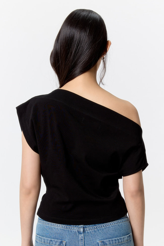 BLACK SOPHISTICATED TOP - GW23203