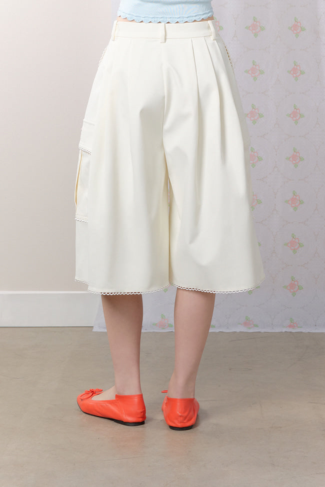 Ivory Bermuda Shorts - GW27416